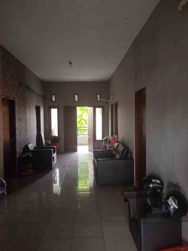 dijual rumah tenggilis mejoyo