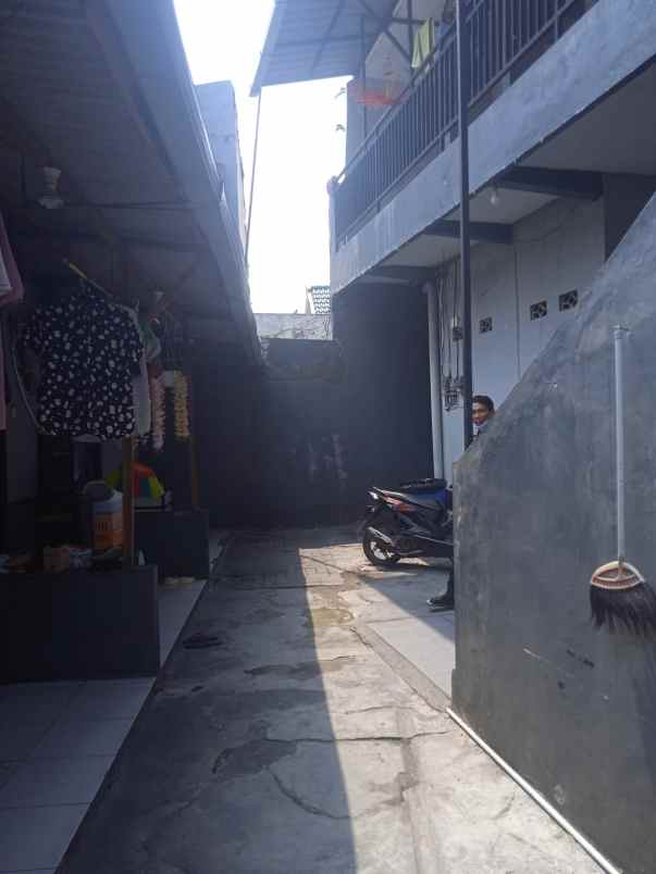 dijual rumah tenggilis mejoyo