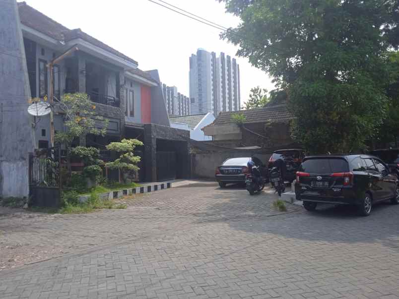 dijual rumah tenggilis mejoyo