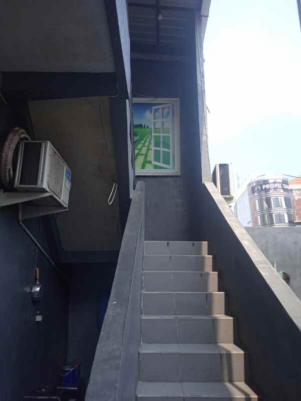 dijual rumah tenggilis mejoyo