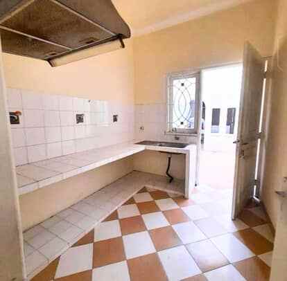 dijual rumah tenggilis utara