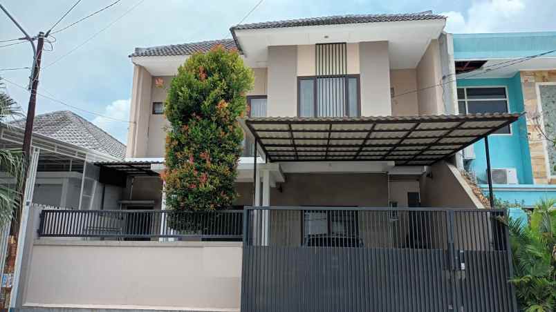 dijual rumah tenggilis utara