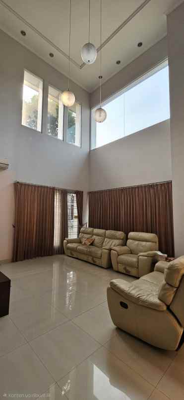 dijual rumah the green bsd