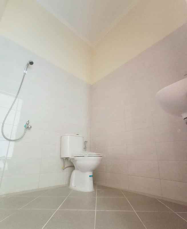 dijual rumah type anggrek 40 84