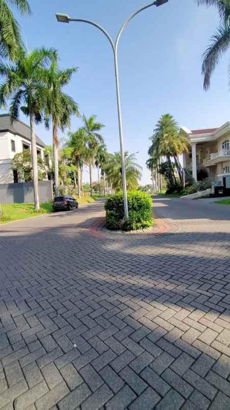 dijual rumah vila bukit regency 1