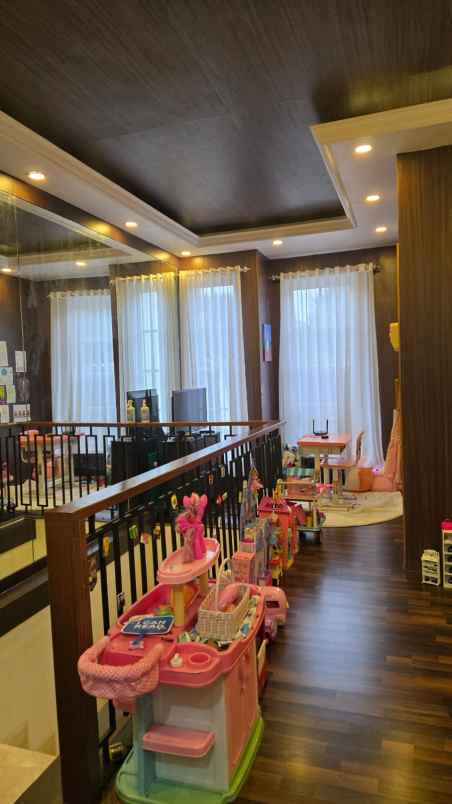 dijual rumah villa gading indah kelapa