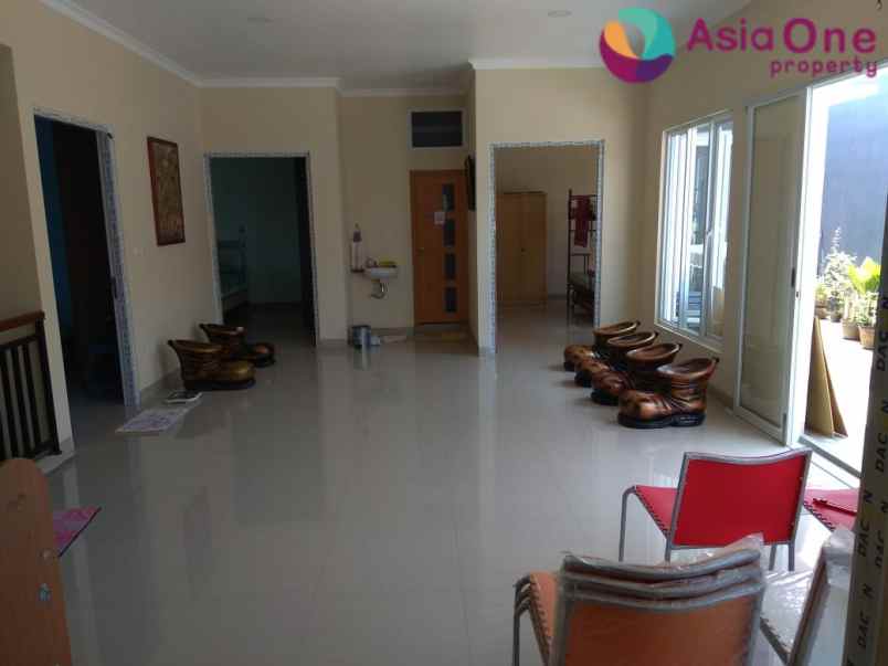 dijual rumah villa melati mas