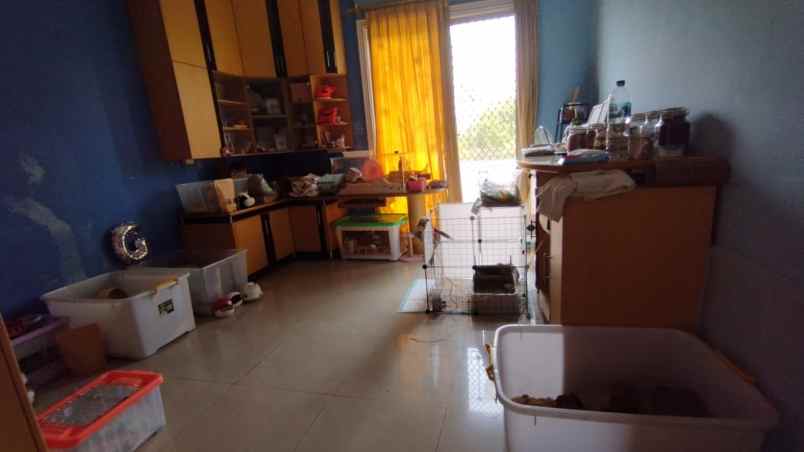 dijual rumah villa permata gading