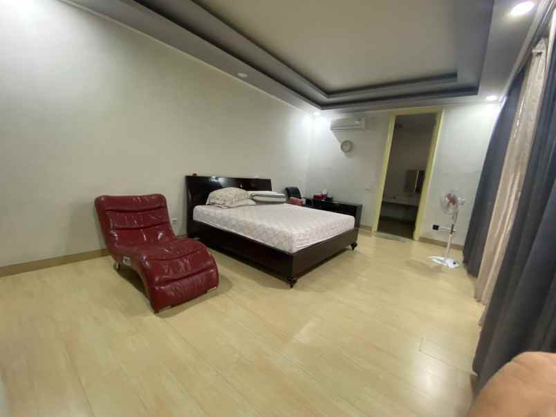 dijual rumah wisata bukit mas