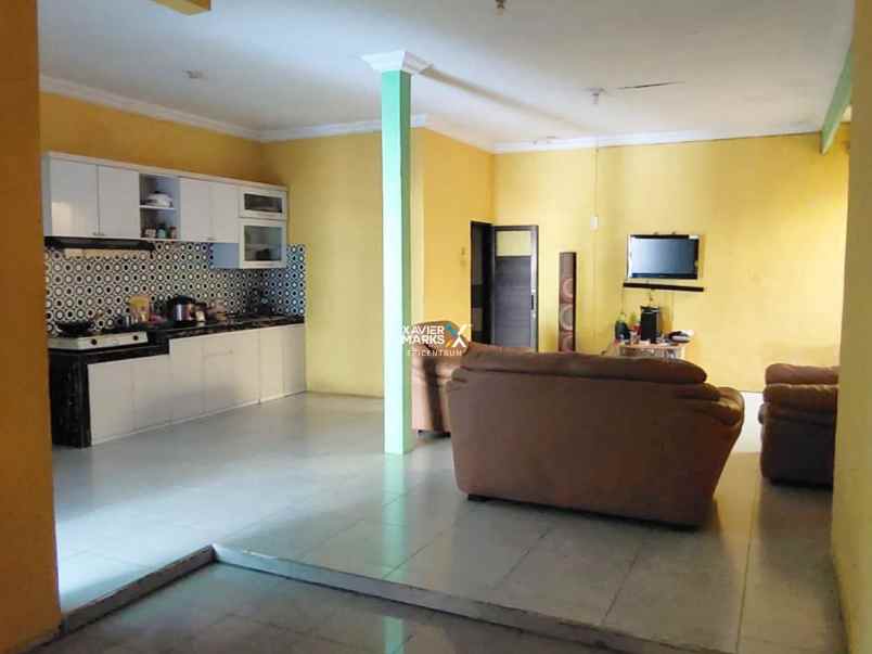 dijual rumah wisma lidah kulon