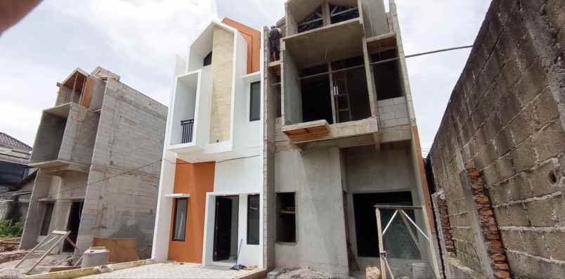 dijual tanah cilangkap cipayung