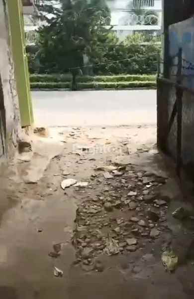 dijual tanah di pinggir jalan kebon