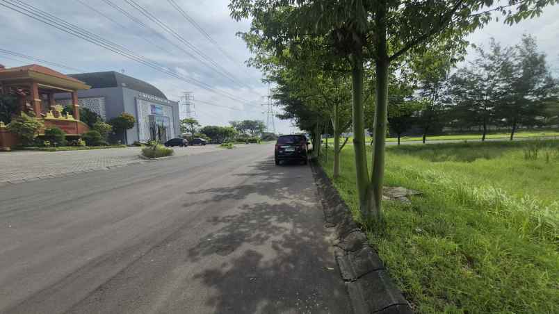 dijual tanah jalan royal residence