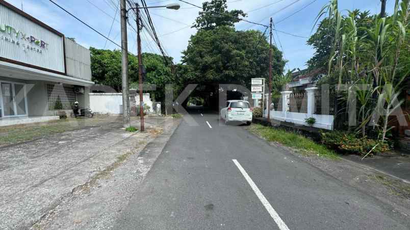 dijual tanah murah 300 m2 ciung wanara renon