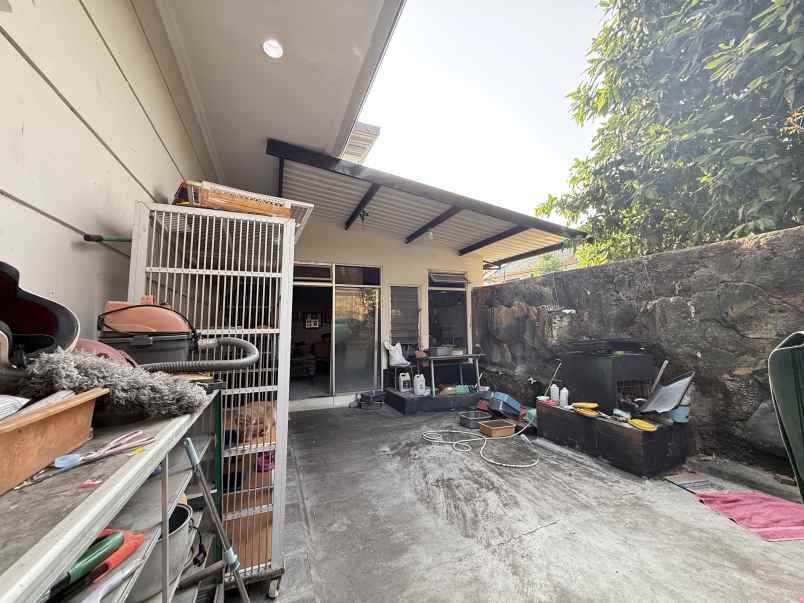 dijul rumah hook dekat mall di pondok indah