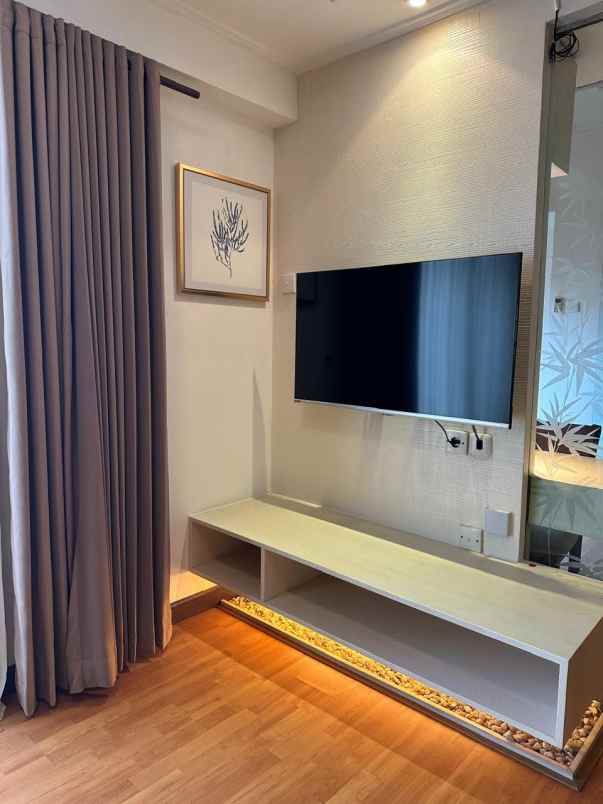 disewakan apartemen pakuwon indah lontar