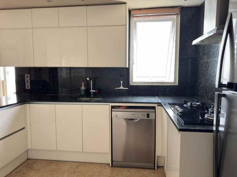 disewakan apartemen royal springhill tower