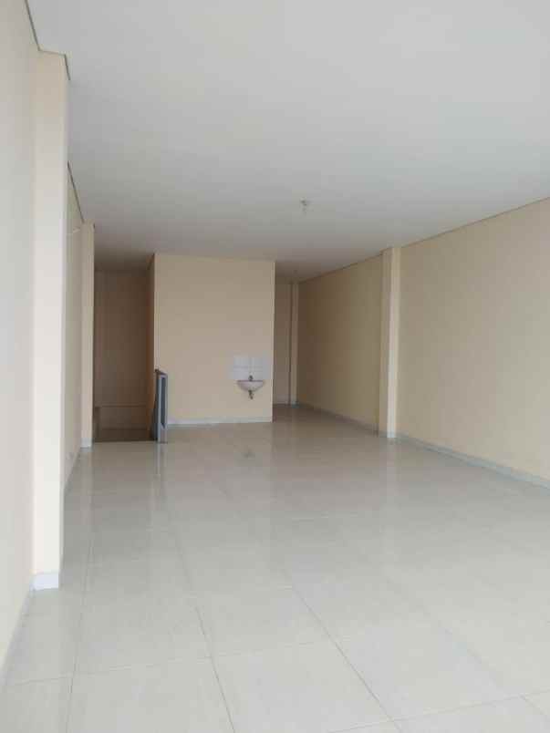 disewakan ruko gudang kantor jalan raya menganti wiyung