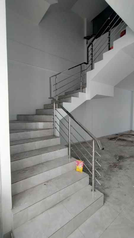 disewakan ruko gudang kantor raya satelit indah