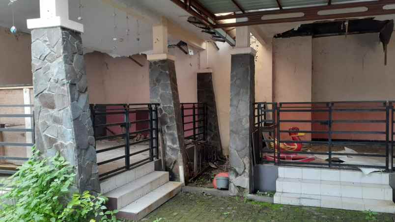 disewakan rumah jl dr angka karangjengkol