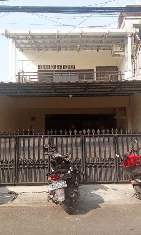 disewakan rumah johar baru kec johar baru