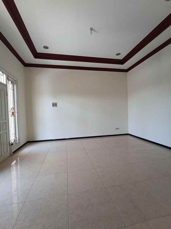 disewakan rumah klampis