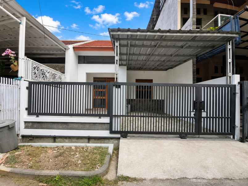 disewakan rumah komplek setra dago