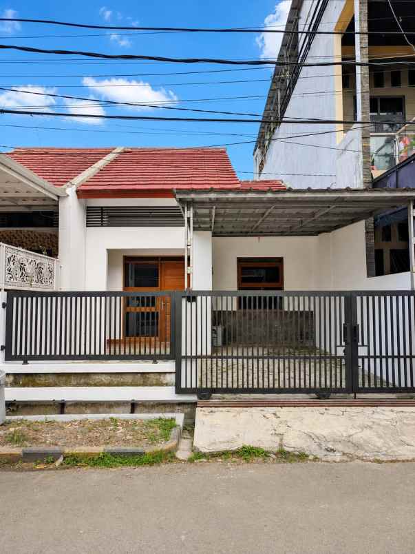 disewakan rumah komplek setra dago