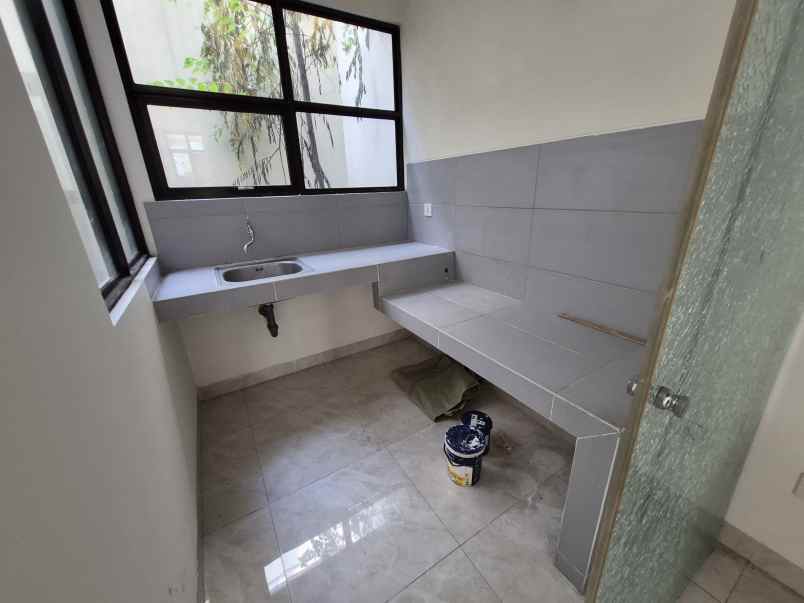 disewakan rumah lavon swan city cikupa
