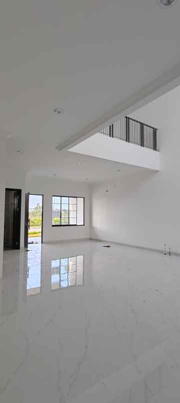 disewakan rumah pik2 villa pasir putih brand new