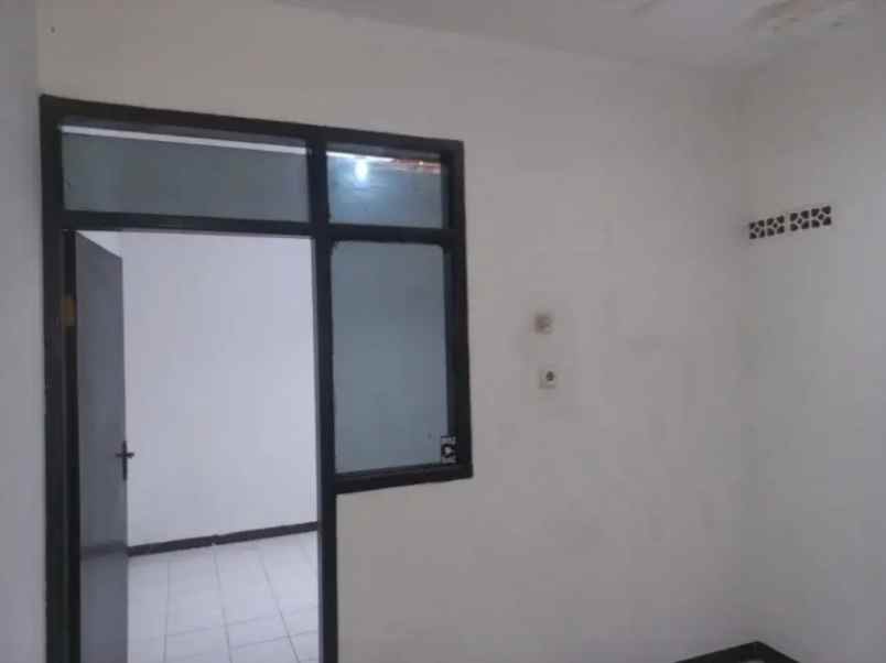 disewakan rumah strategis sarijadi bandung