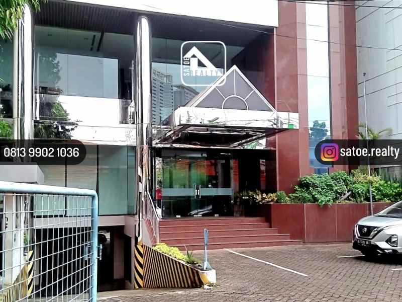 gedung kantor komersial 4 lantai di gondangdia menteng