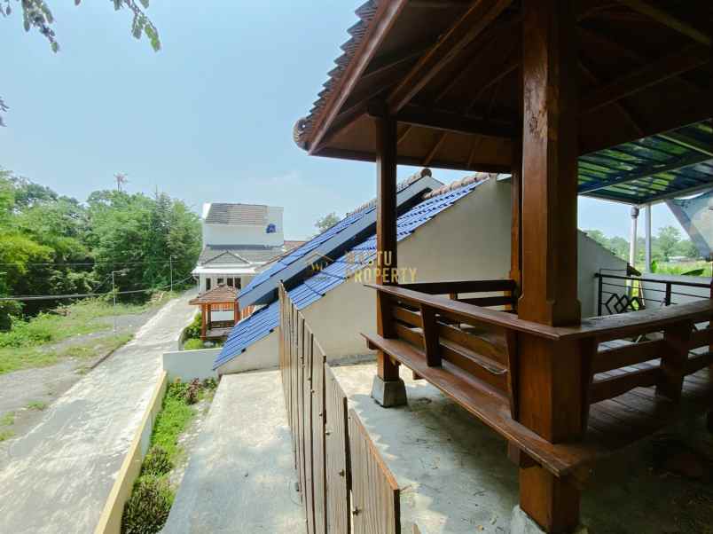 home stay produktif lokasi selomartani dijual cepat