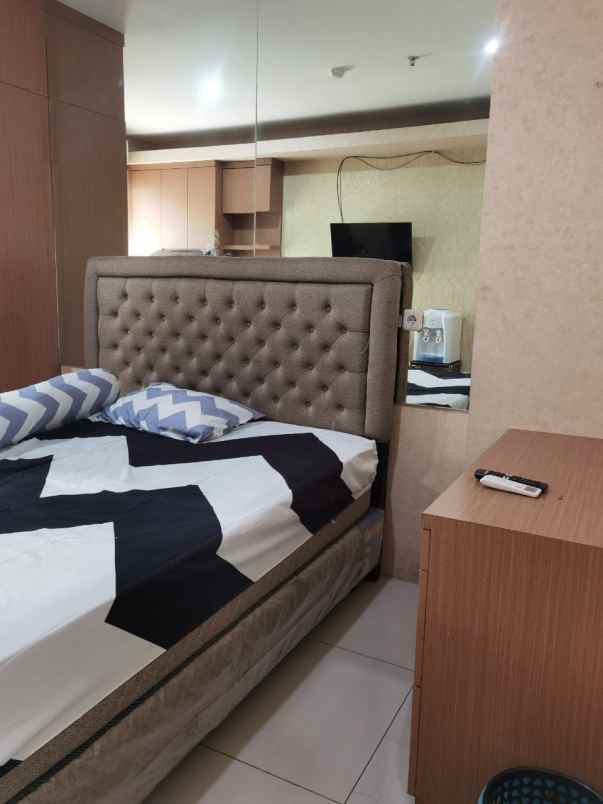 hunian studio di lantai 29 green pramuka city