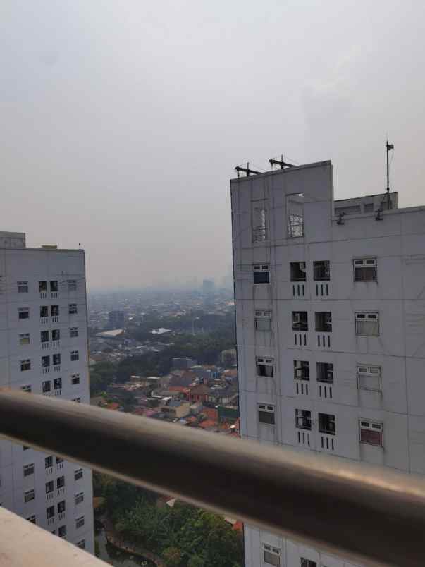 hunian studio di lantai 29 green pramuka city