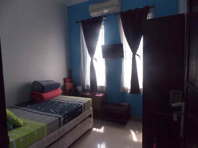 jual rumah bagus lingkungan asri di pisangan ciputat