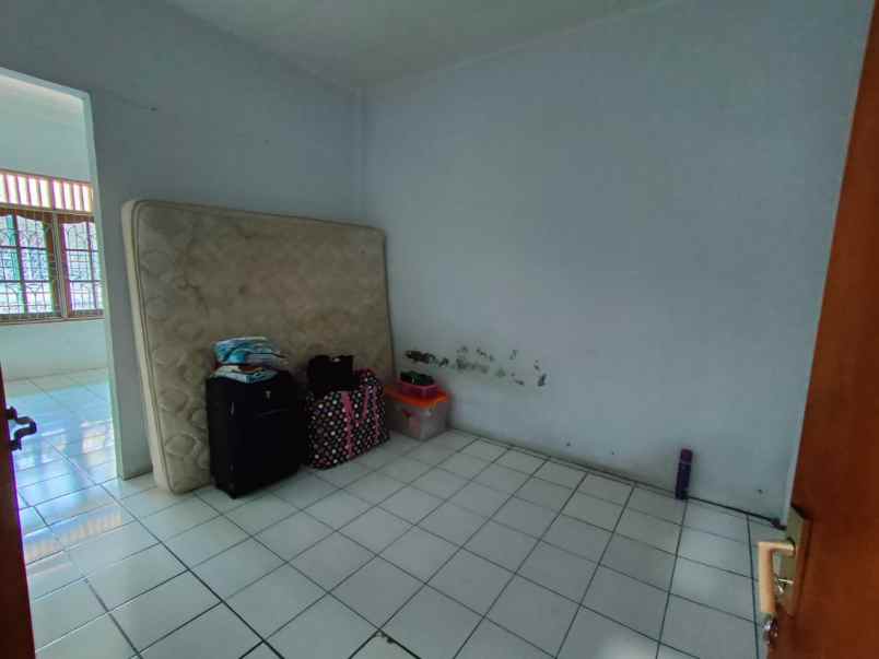 jual rumah bentuk ruko