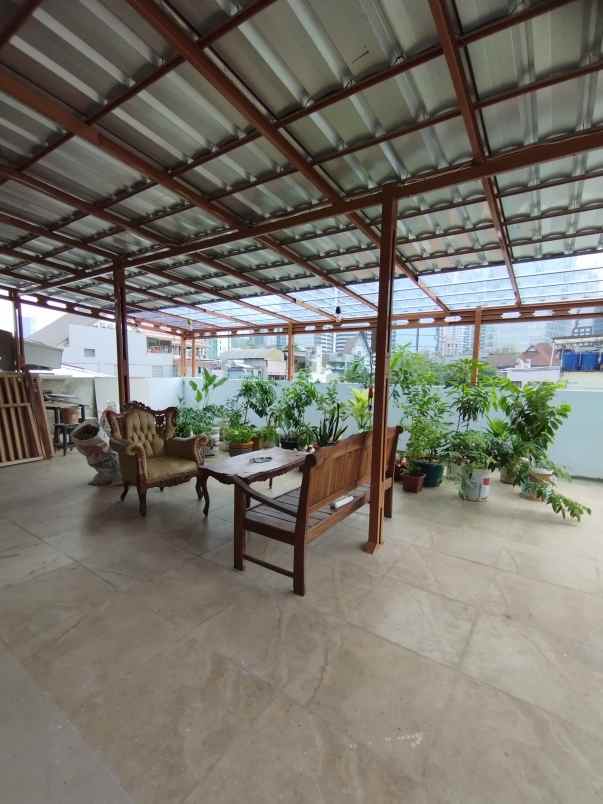 jual rumah kost 36 kamar di kuningan