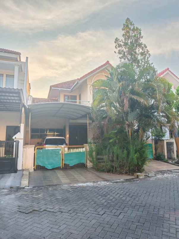 jual rumah vila valensia