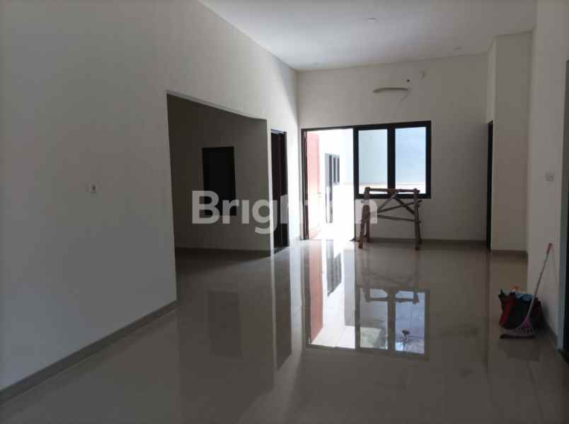 manyar tirtomoyo garasi carpot 2 mobil hapad selatan