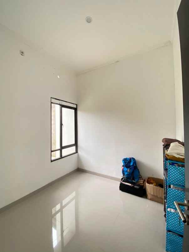 over kredit pesona kahuripan 5