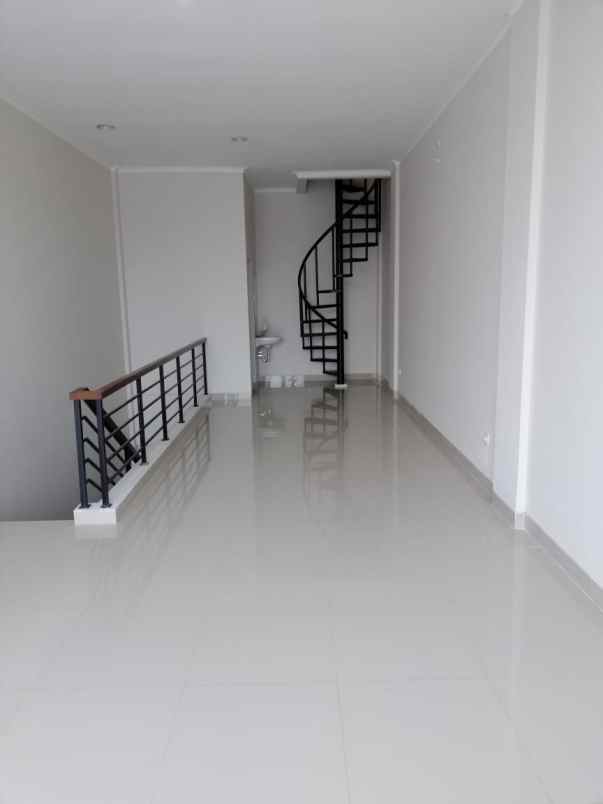 ruko kondisi bagus kota wisata bogor