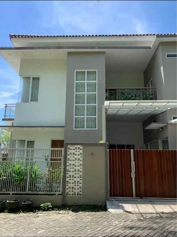 rukost full penghuni dan full furnished strategis