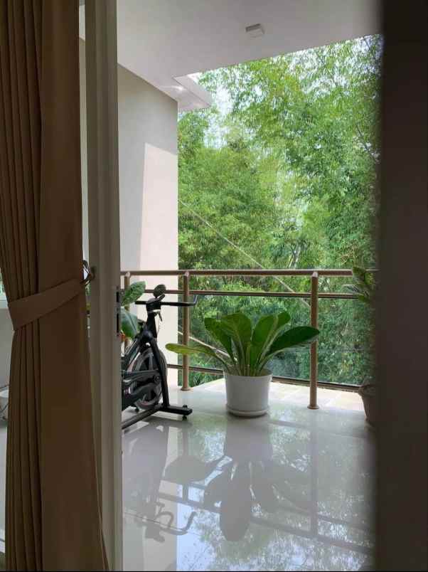 rukost full penghuni dan full furnished strategis