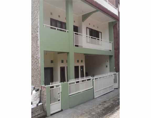 rumah 2 5 lantai murah siap huni disayap cihanjuang