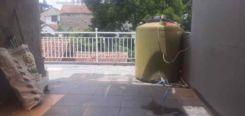 rumah 2 5 lantai murah siap huni disayap cihanjuang