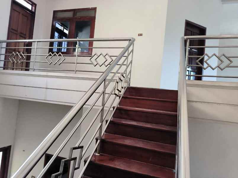 rumah 2 lantai daerah kertajaya indah hadap utara