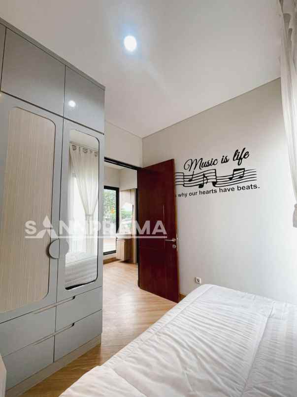 rumah 2 lantai dekat bsd city akses tol dan stasiun