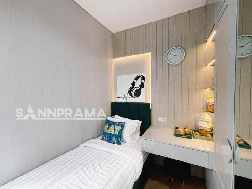 rumah 2 lantai dekat bsd city akses tol dan stasiun