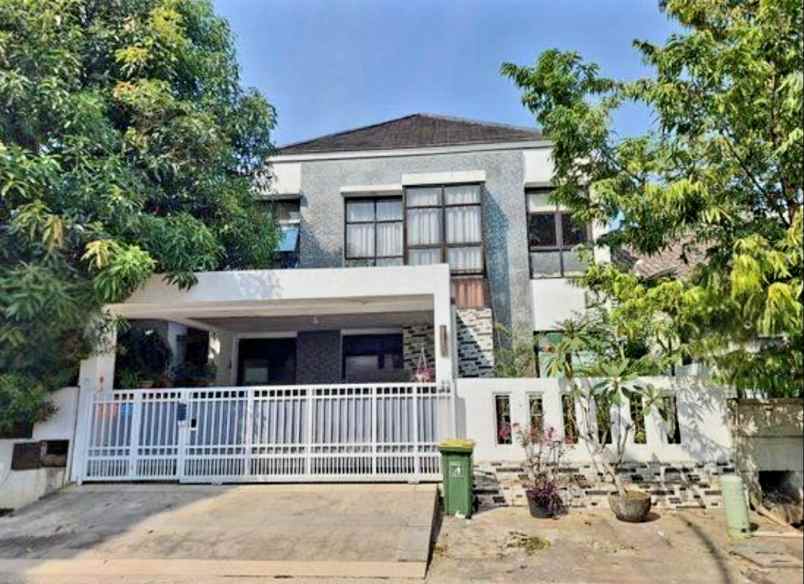 rumah 2 lantai di kencana loka bsd tangsel